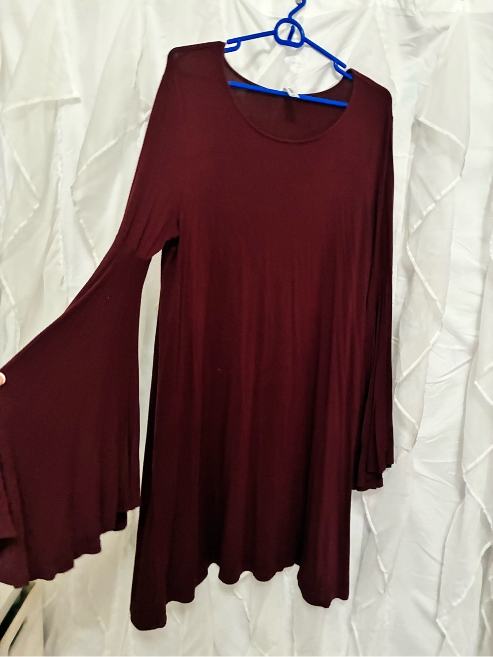 Women's Long Sleeve Bell-Sleeve Tunic Top in Burgundy